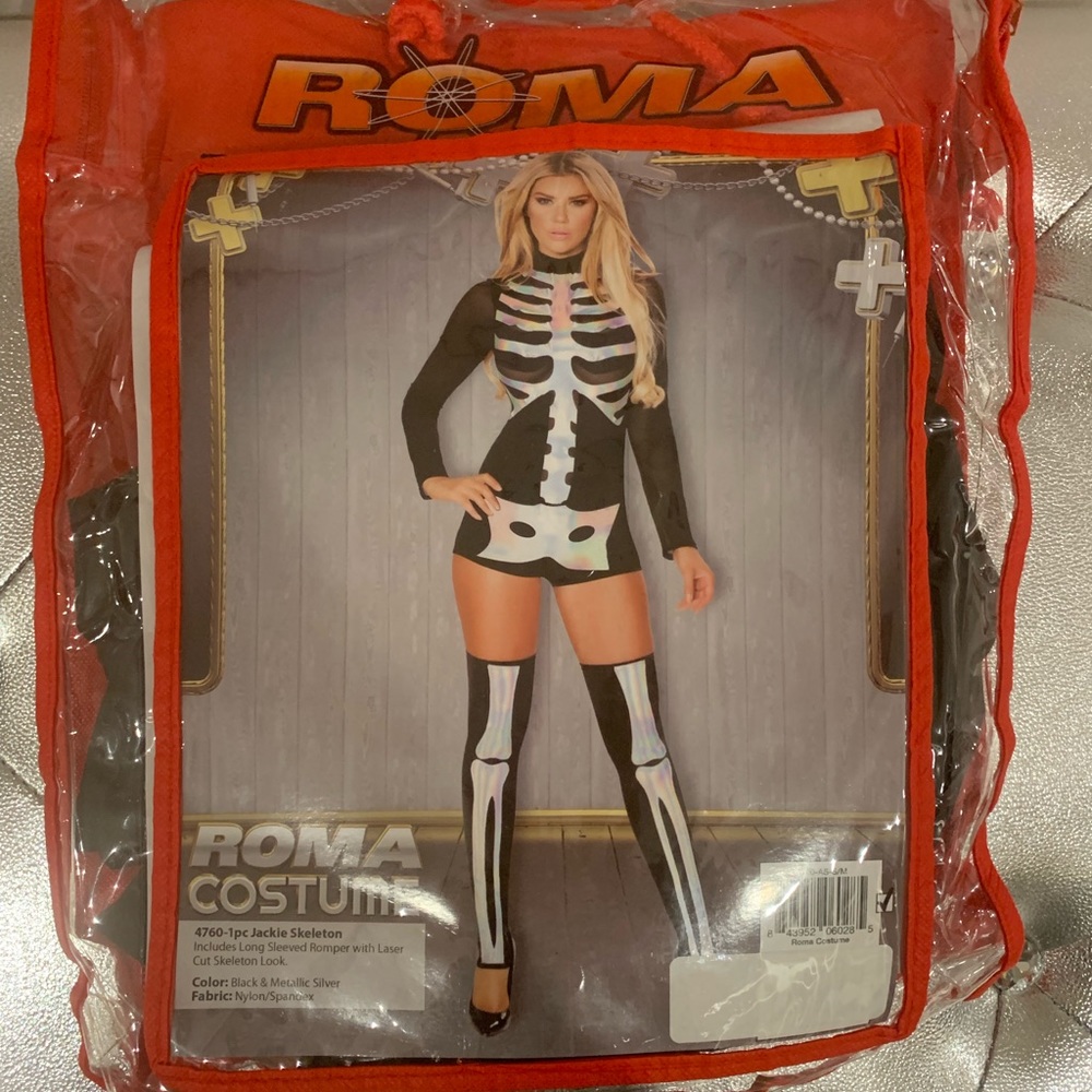 Skeleton costume